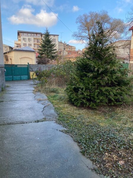 Romana, Dacia, Str Toamnei Teren superb de vanzare 483 mp pretabil duplex